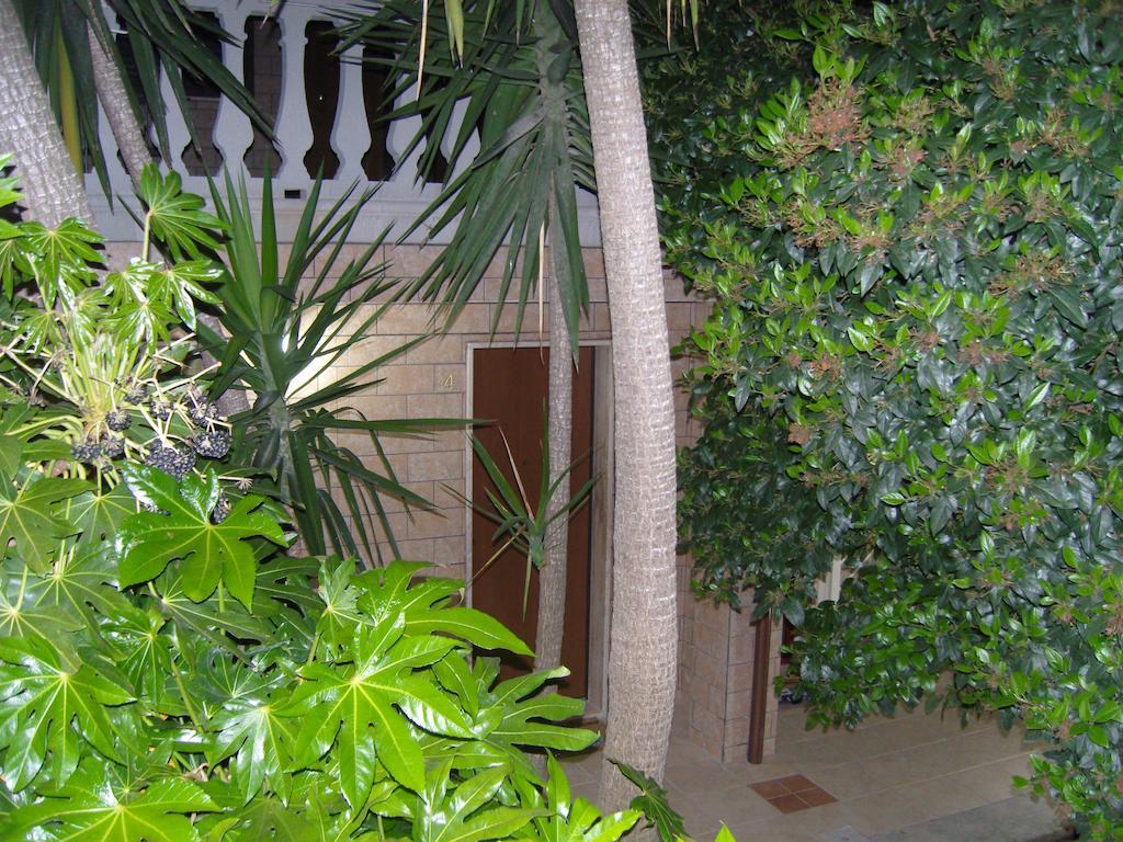 Le Sirene Bed And Breakfast Cellamare Exteriör bild